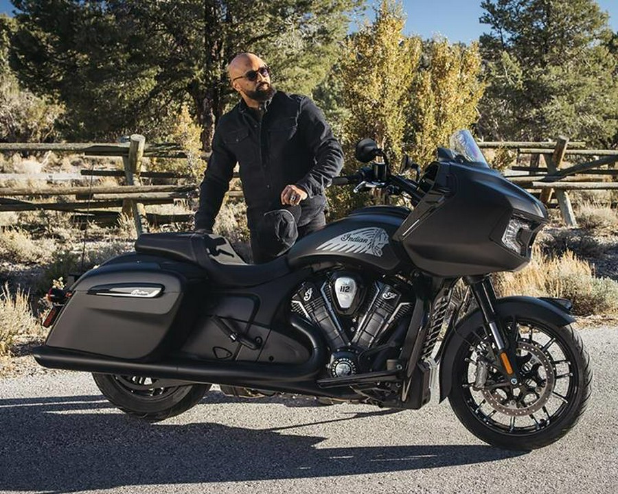 2025 Indian Motorcycle Challenger 112 Dark Horse® with PowerBand Audio Package - Moss Green Smoke