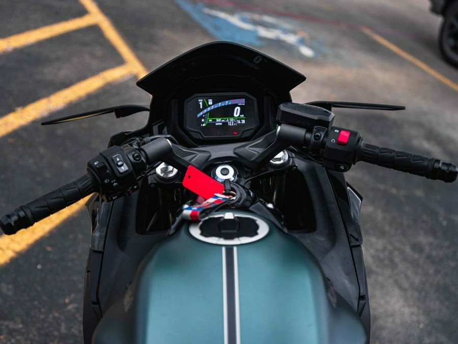 2025 Kawasaki Ninja® 650 Base