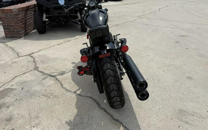 2019 Indian Scout Bobber ABS Thunder Black Smoke