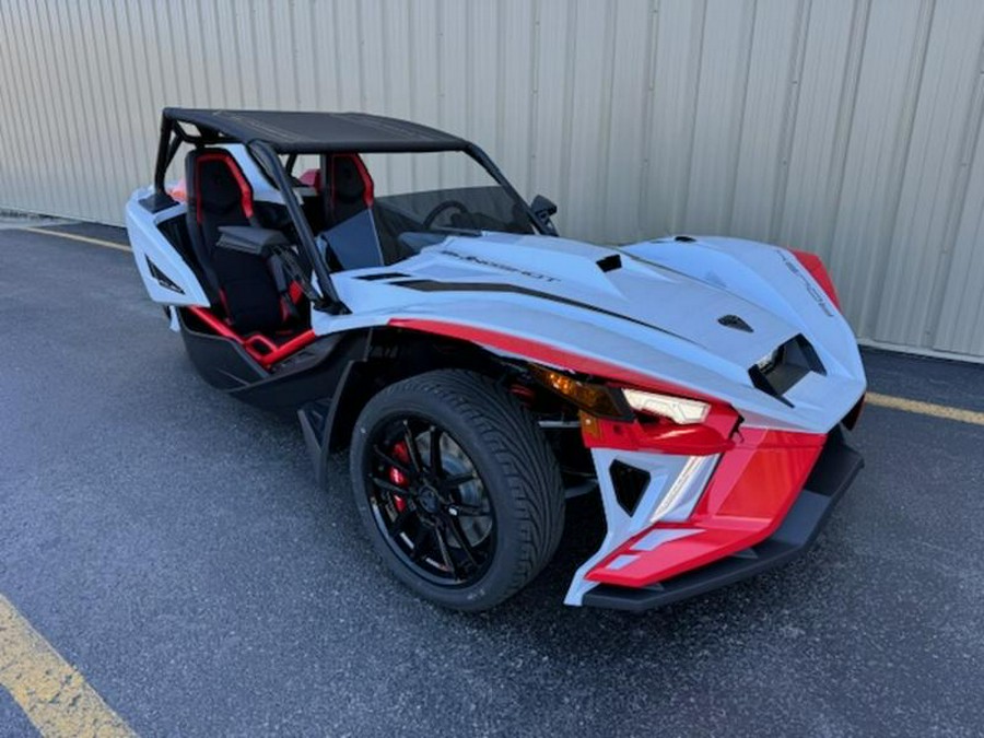 2024 Polaris Slingshot® ROUSH® Edition Manual