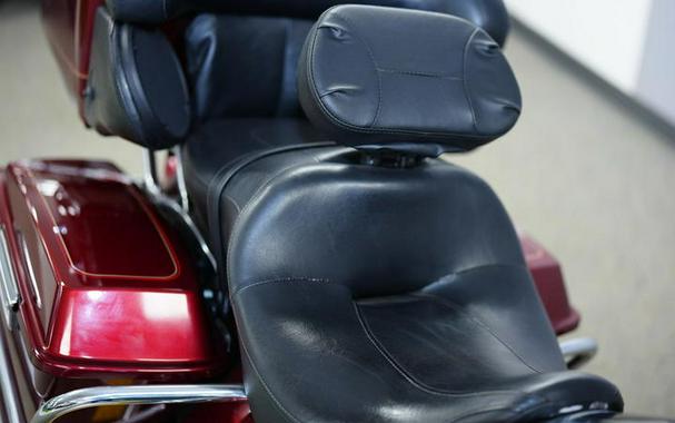 2010 Harley-Davidson® FLHTC - Electra Glide® Classic