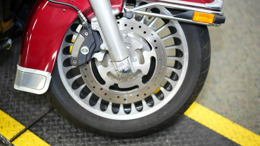 2010 Harley-Davidson® FLHTC - Electra Glide® Classic