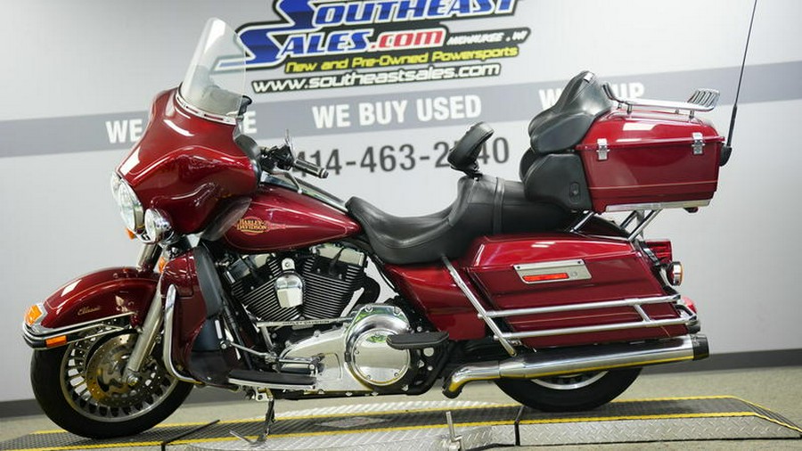 2010 Harley-Davidson® FLHTC - Electra Glide® Classic