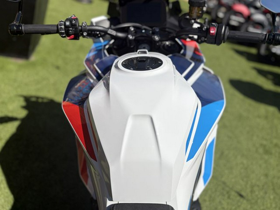 2026 BMW M 1000 XR LIGHT WHITE MOTORSPORT