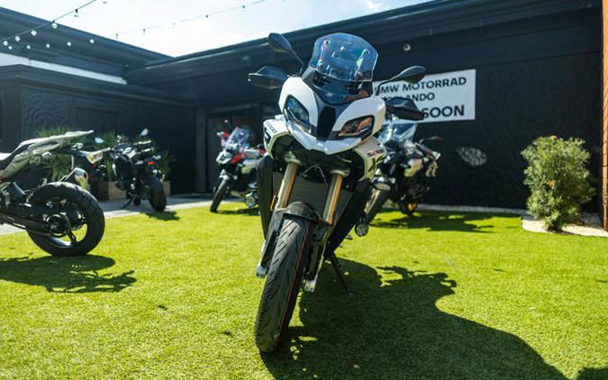 2026 BMW M 1000 XR LIGHT WHITE MOTORSPORT