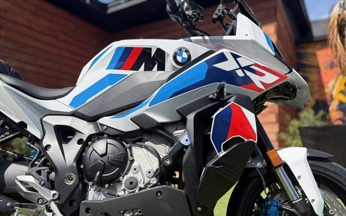 2026 BMW M 1000 XR LIGHT WHITE MOTORSPORT