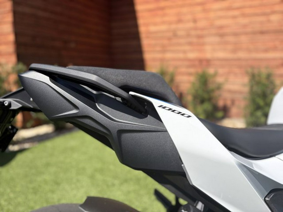 2026 BMW M 1000 XR LIGHT WHITE MOTORSPORT