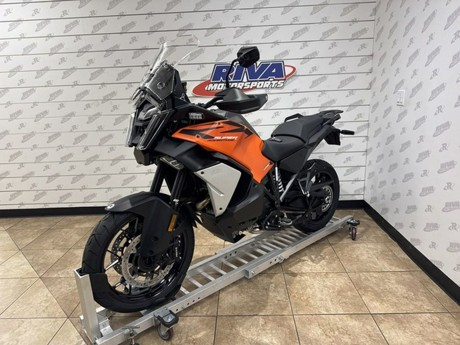 2027 KTM Super Adventure 1390 S EVO