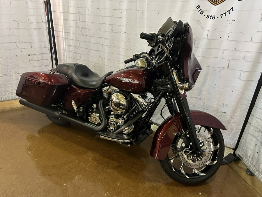 2014 Harley-Davidson Street Glide Special FLHXS Mysterious Red Sunglo