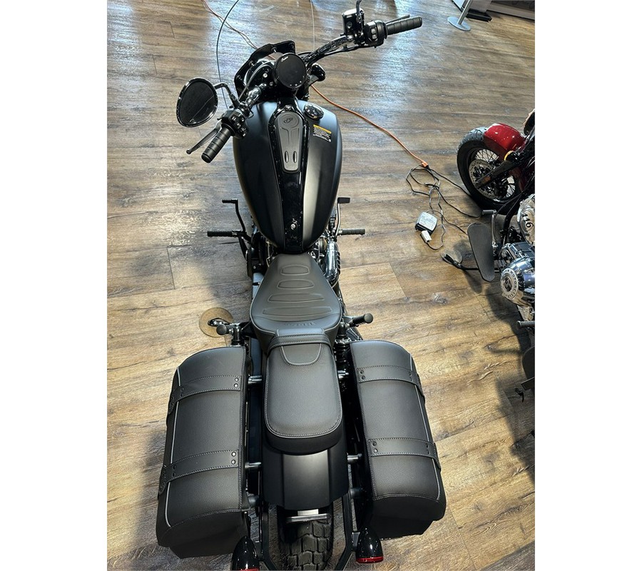 2025 Indian Motorcycle SUPER SCOUT, BLK SMK W/GRFX, TECH, 49ST Limited + Tech