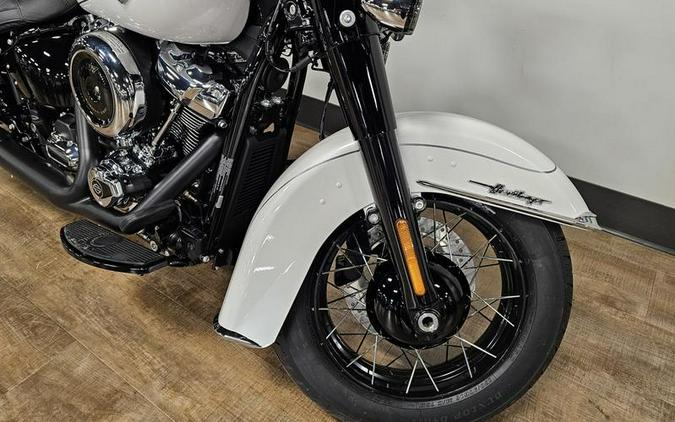 2025 Harley-Davidson® FLHC - Heritage Classic