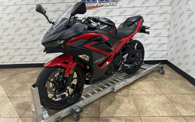 2024 Kawasaki Ninja® 500 ABS Passion Red/Metallic Flat Spark Black