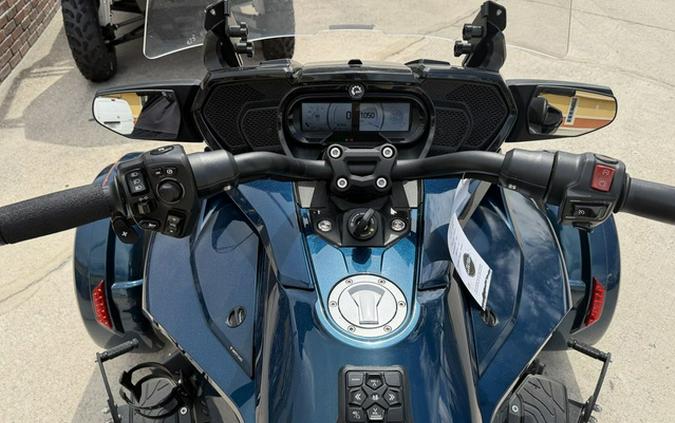 2022 Can-Am Spyder F3 Limited Dark Wheels