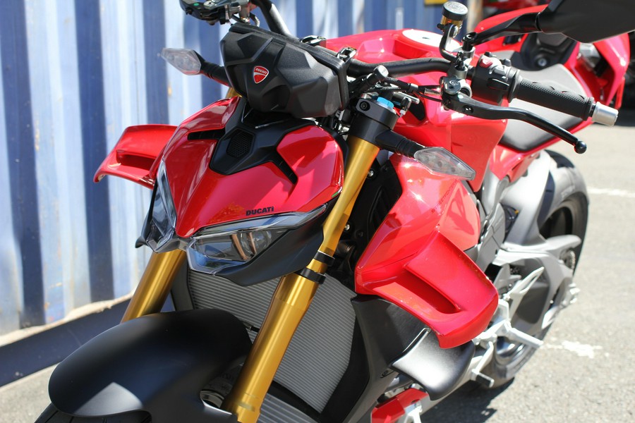 2025 Ducati Streetfighter V4 S