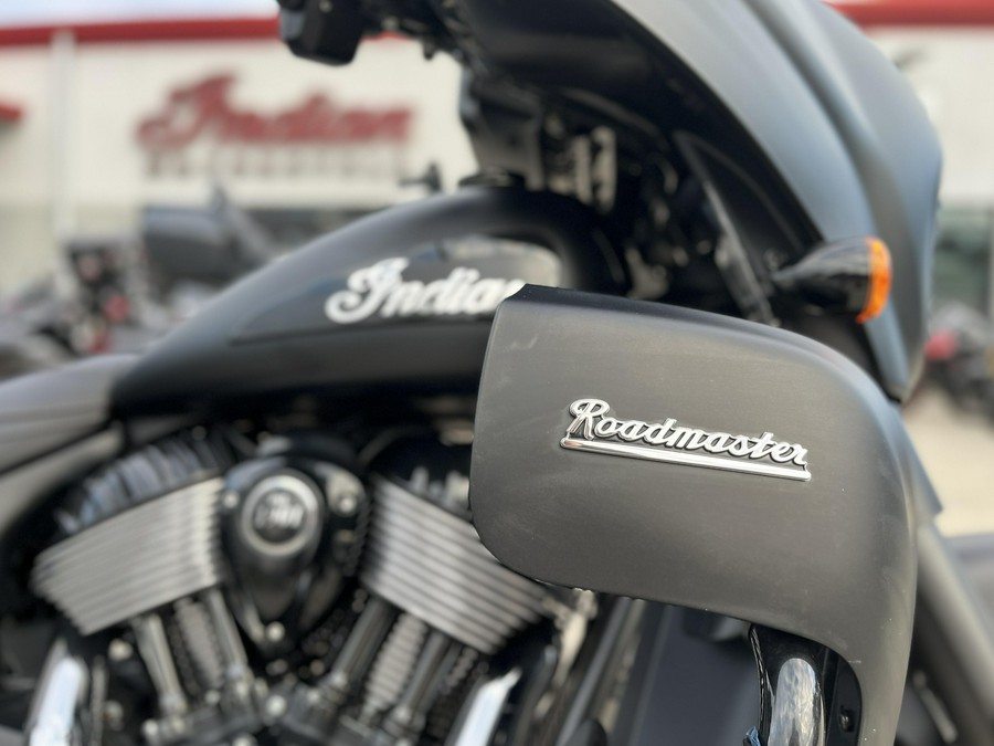 2022 Indian Motorcycle ROADMASTER DARK HORSE BLACK SMOKE 49ST Dark Horse