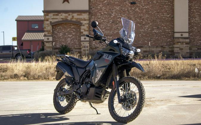 2025 Kawasaki KLR®650 Metallic Matte Old School Green ABS