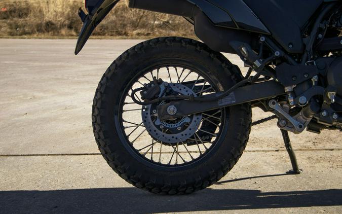 2025 Kawasaki KLR®650 Metallic Matte Old School Green ABS