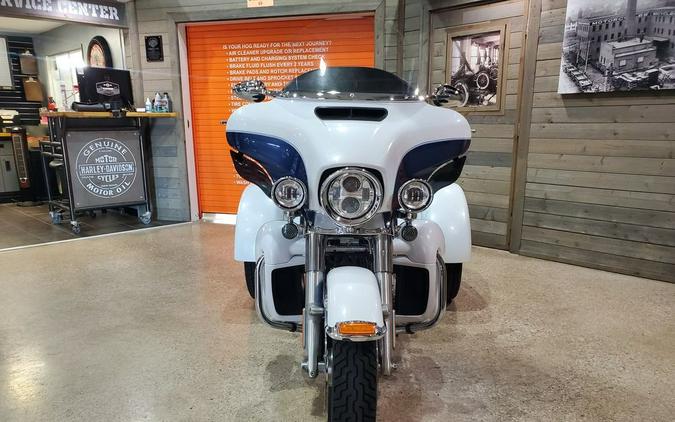 2015 Harley-Davidson® FLHTCUTG - Tri-Glide® Ultra