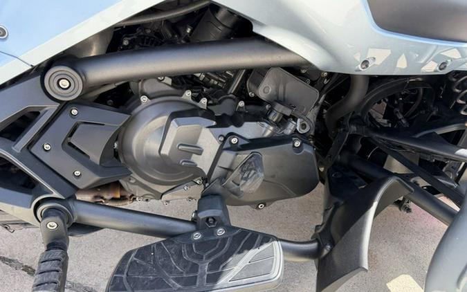 2023 Can-Am Spyder F3 Limited Dark Wheels