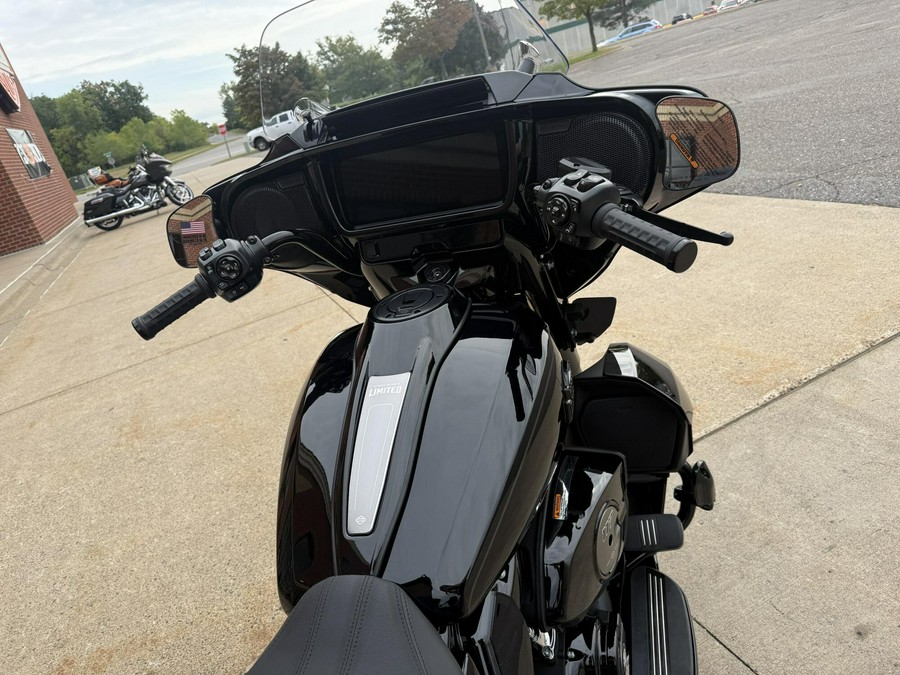 2026 Harley-Davidson Street Glide 3 Limited Vivid Black Black Trim