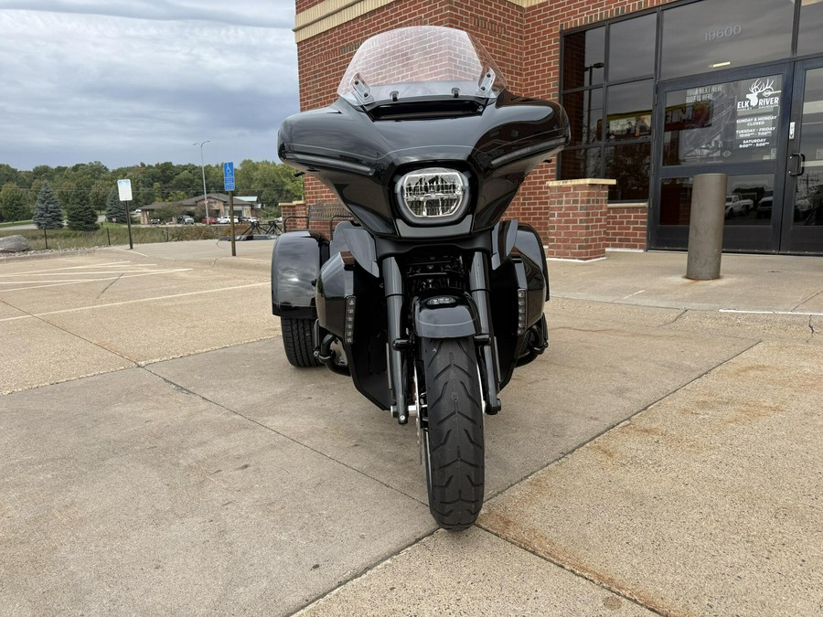 2026 Harley-Davidson Street Glide 3 Limited Vivid Black Black Trim