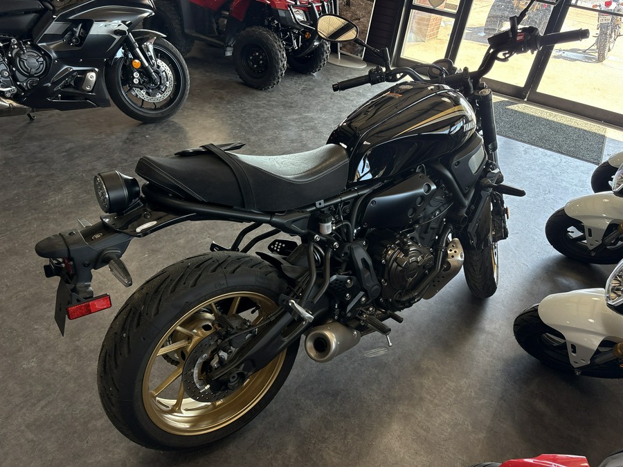 2025 Yamaha XSR700