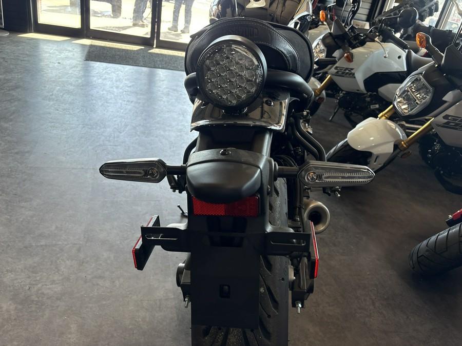 2025 Yamaha XSR700