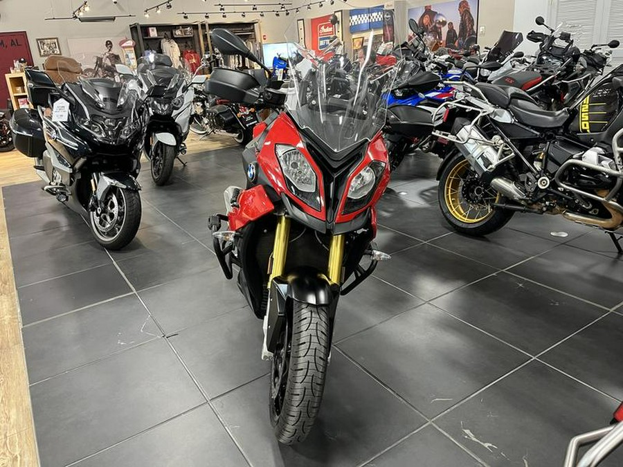 2016 BMW S 1000 XR Premium Racing Red