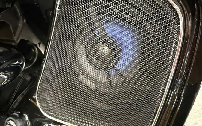 2025 Indian Pursuit Limited 112 W/Powerband Audio Heavy Metal With Black Metallic