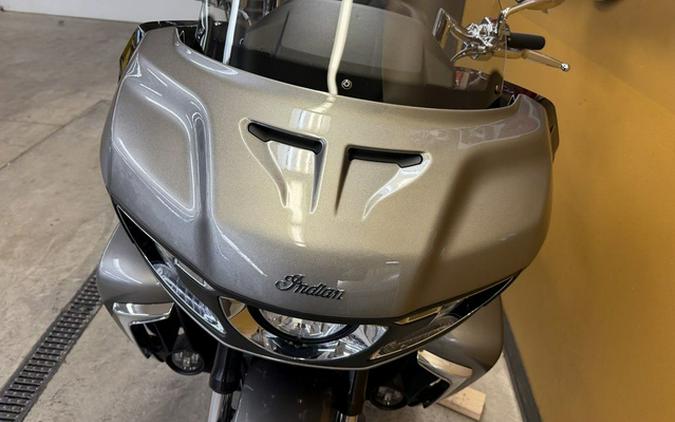 2025 Indian Pursuit Limited 112 W/Powerband Audio Heavy Metal With Black Metallic