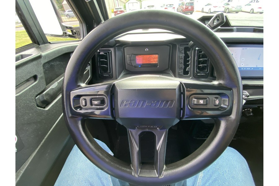 2026 DEFENDER LIMITED HD11 - Can-Am