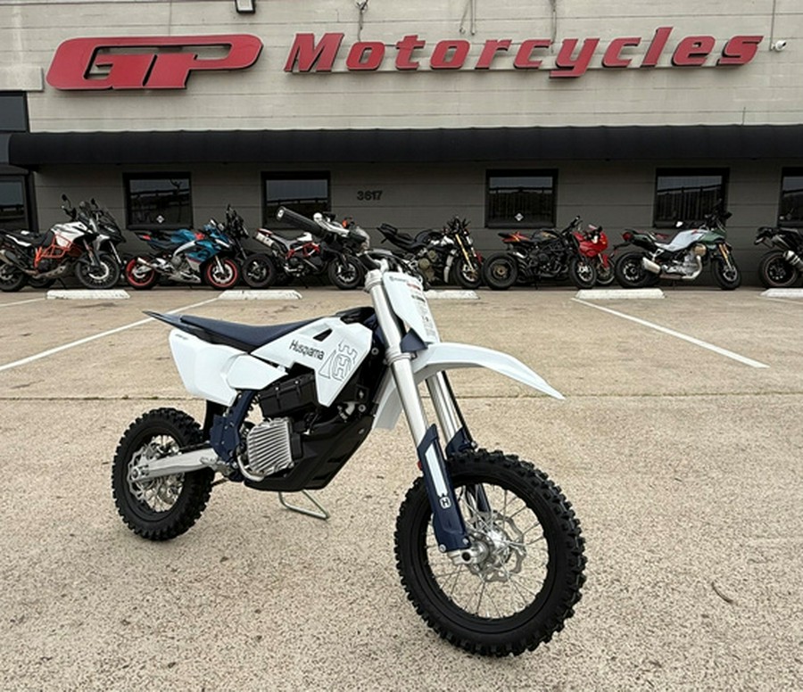 2027 Husqvarna Motorcycles EE 5