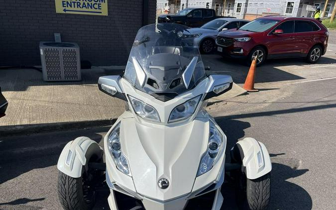 2017 Can-Am® Spyder® RT-S 6-Speed Semi-Automatic (SE6)