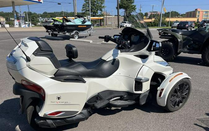 2017 Can-Am® Spyder® RT-S 6-Speed Semi-Automatic (SE6)