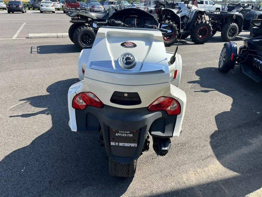 2017 Can-Am® Spyder® RT-S 6-Speed Semi-Automatic (SE6)