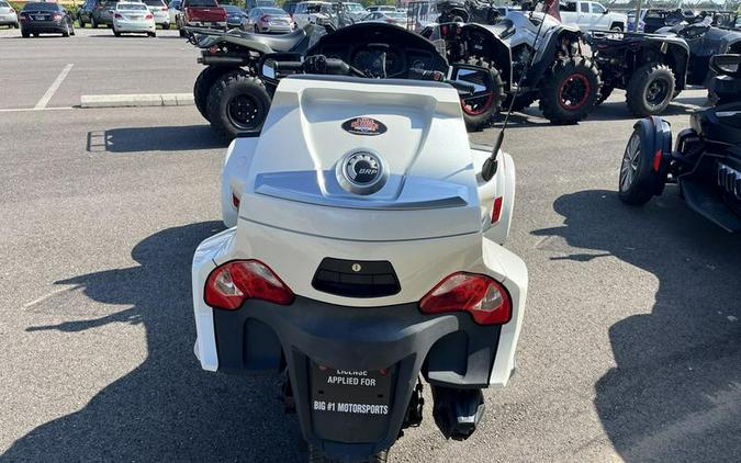 2017 Can-Am® Spyder® RT-S 6-Speed Semi-Automatic (SE6)