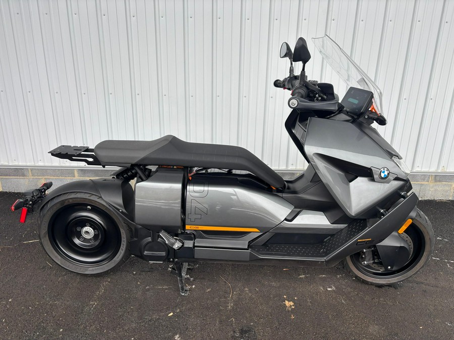 2023 BMW CE 04