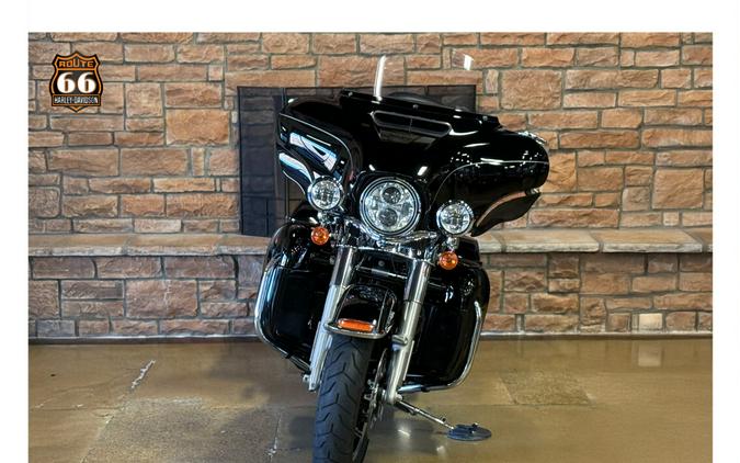 2015 Harley-Davidson® Ultra Limited Vivid Black