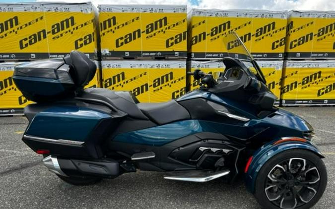 2020 Can-Am® Spyder® RT Limited Chrome