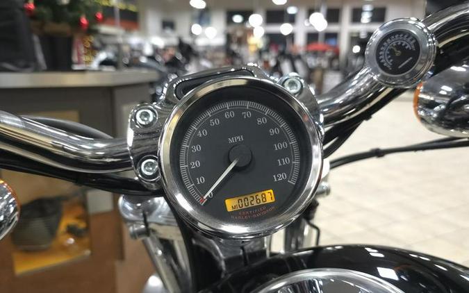 2004 Harley-Davidson® XL1200C - Sportster® Custom 1200