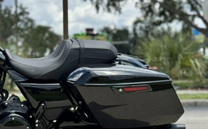 2025 Harley-Davidson FLHX - Street Glide