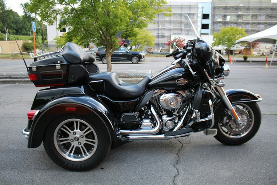 2013 Harley-Davidson Trike FLHTCUTG - Tri Glide Ultra Classic