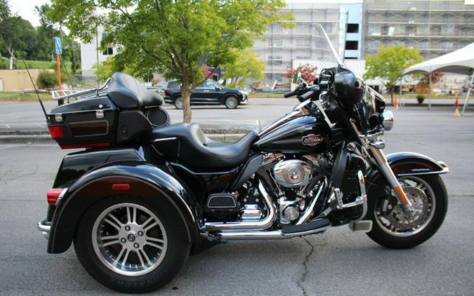 2013 Harley-Davidson Trike FLHTCUTG - Tri Glide Ultra Classic