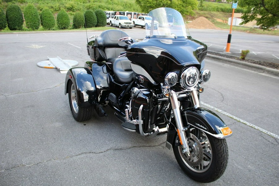 2013 Harley-Davidson Trike FLHTCUTG - Tri Glide Ultra Classic