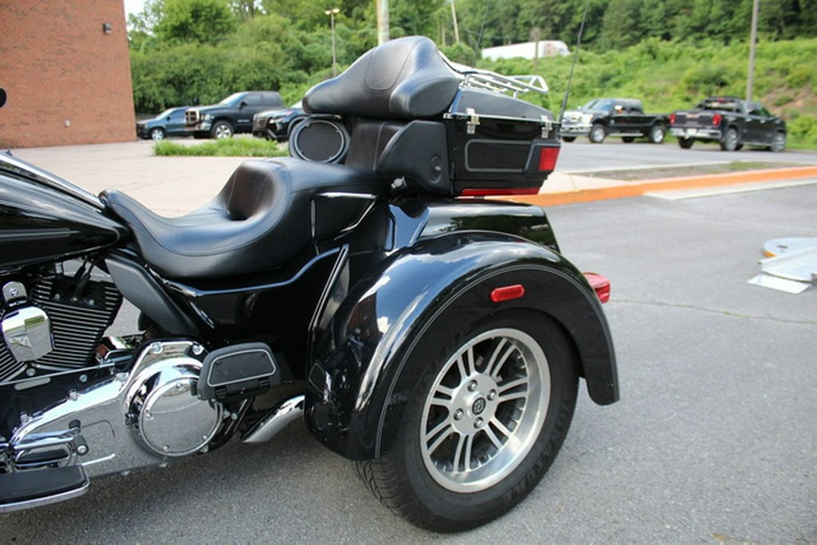 2013 Harley-Davidson Trike FLHTCUTG - Tri Glide Ultra Classic