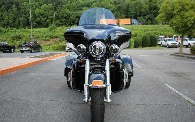 2013 Harley-Davidson Trike FLHTCUTG - Tri Glide Ultra Classic