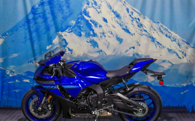 2024 Yamaha YZF-R1