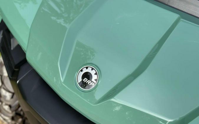 2025 Can-Am Defender DPS HD7