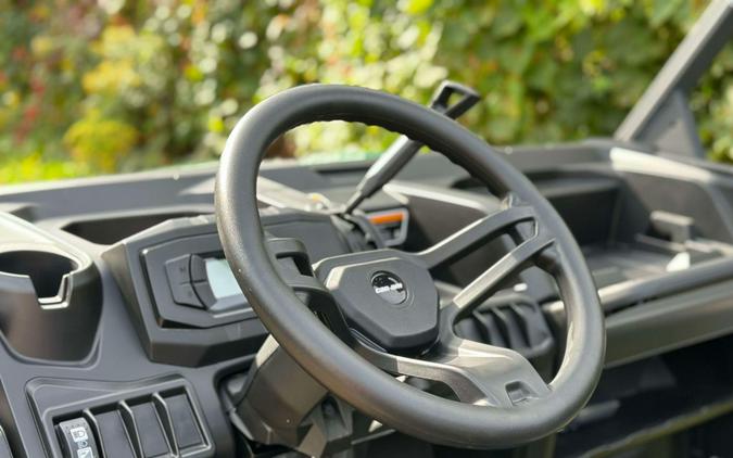 2025 Can-Am Defender DPS HD7