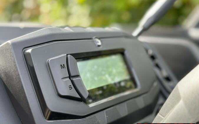 2025 Can-Am Defender DPS HD7